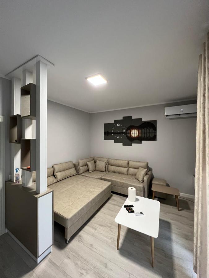 090 Area Leilighet Tiranë Eksteriør bilde